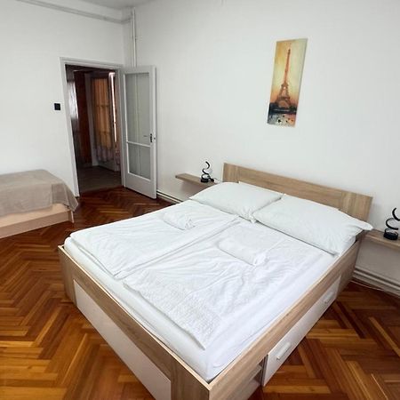 Pingvin Cukraszda Apartman Balatonmariafurdo Exterior photo