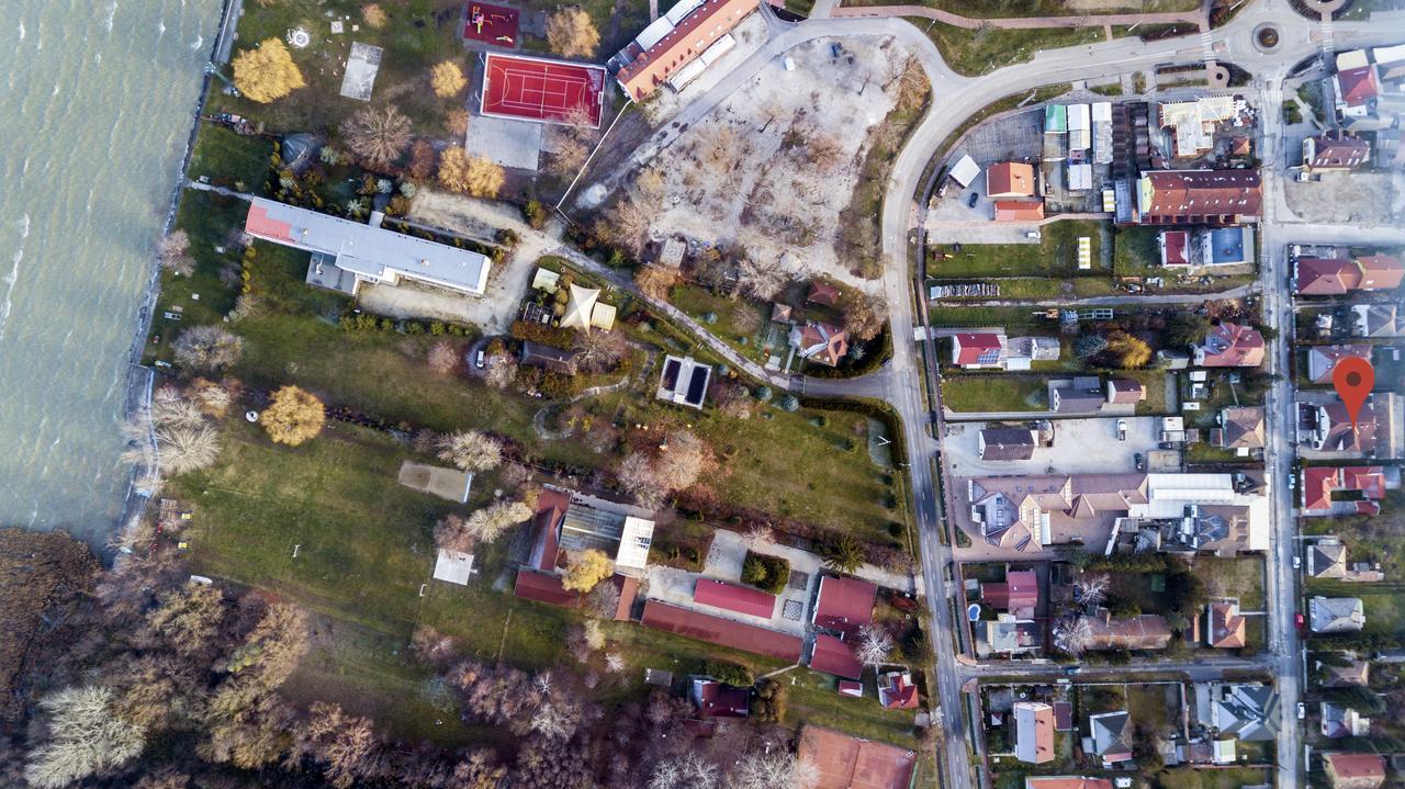 Pingvin Cukraszda Apartman Balatonmariafurdo Exterior photo